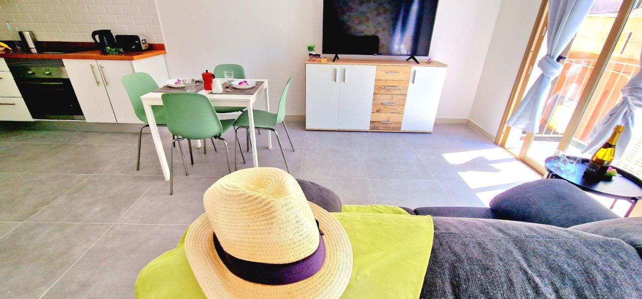 Apartamentos Playa San Juan & Wifi Free Ґія-де-Ісора Екстер'єр фото