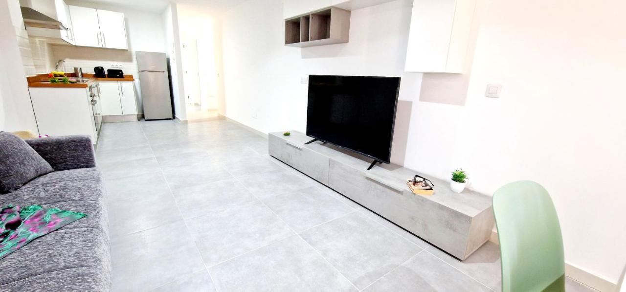 Apartamentos Playa San Juan & Wifi Free Ґія-де-Ісора Екстер'єр фото