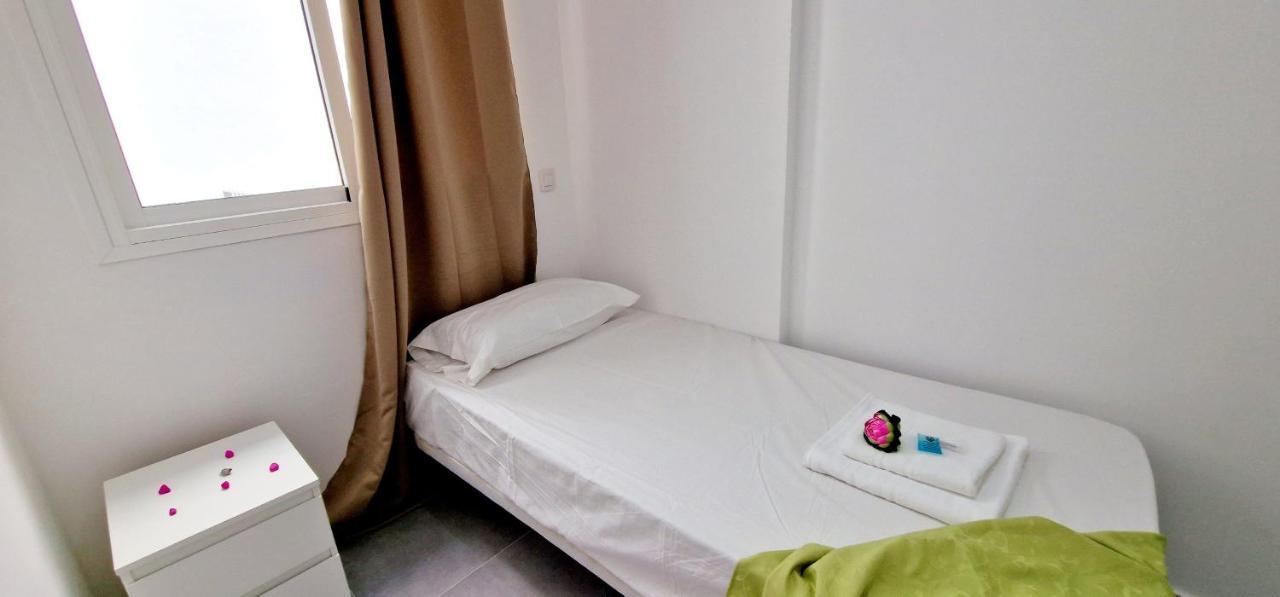 Apartamentos Playa San Juan & Wifi Free Ґія-де-Ісора Екстер'єр фото